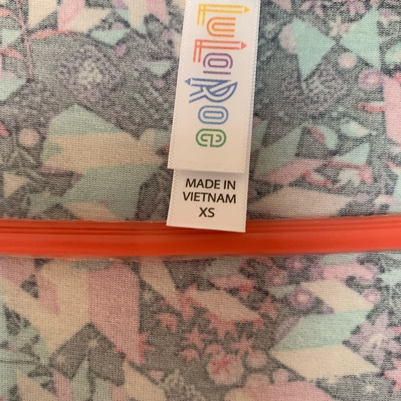 NWT LuLaRoe Classic T Top Sz XS - Picture 3 of 5